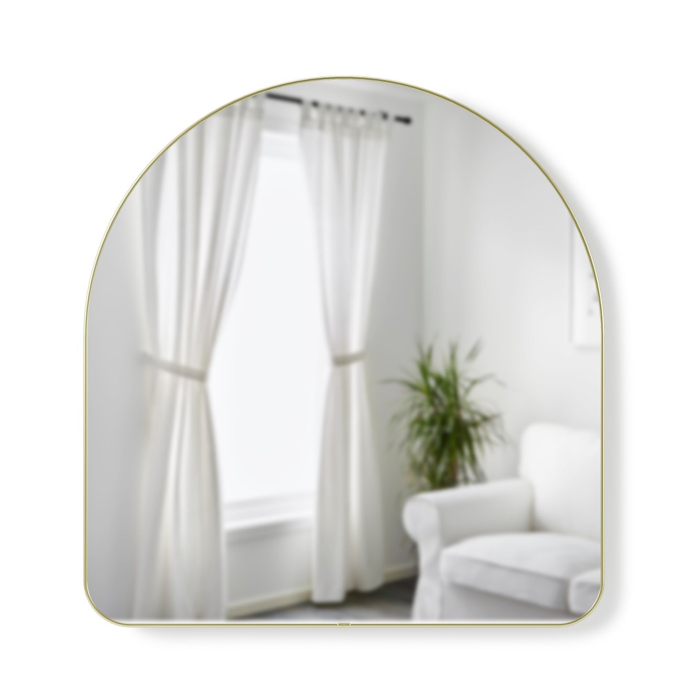 Utilizați această oglindă într-un hol, dormitor sau alt spațiu de locuit