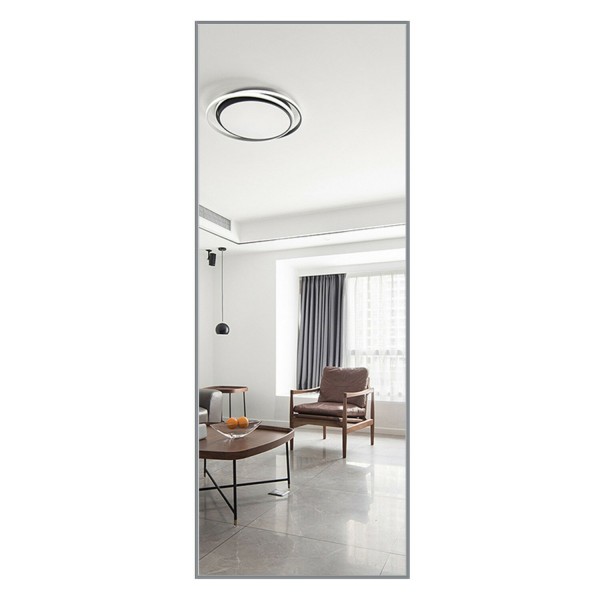 Această oglindă integrală va fi un plus izbitor pentru orice interior modern.